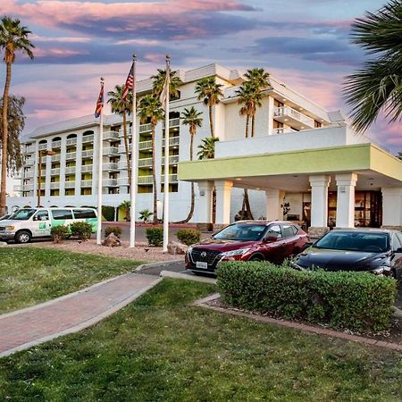 Holiday Inn & Suites Phoenix-Mesa-Chandler, An Ihg Hotel Exterior photo